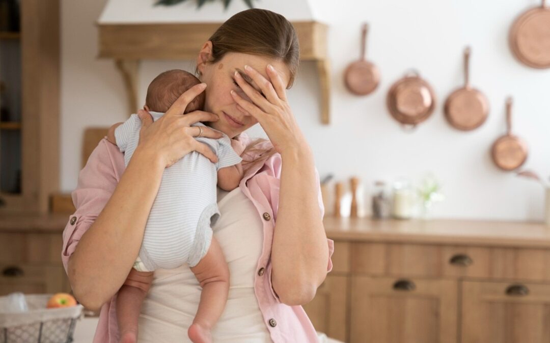 Le baby blues après l’accouchement : ce que vivent vraiment les jeunes mamans